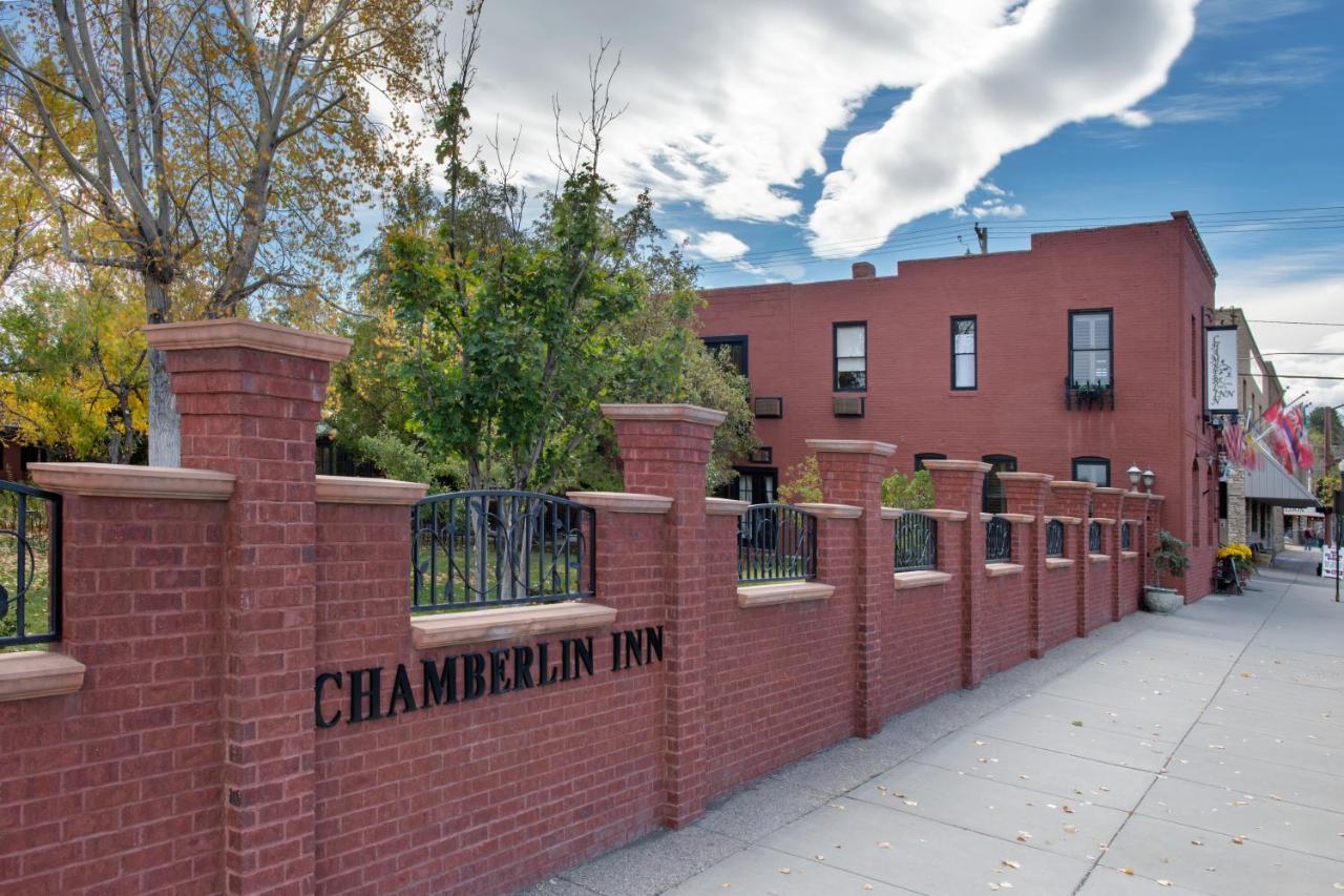 Chamberlin Inn Cody Exterior photo